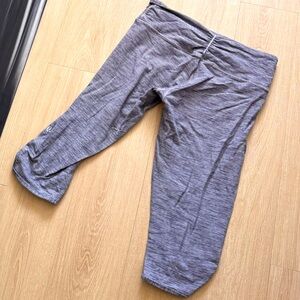 Lululemon knee leng legging
